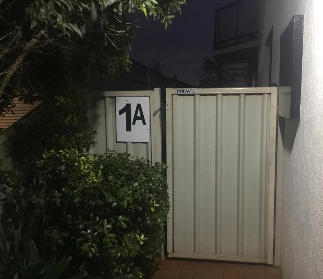 麦夸里港斯特拉莫尔旅馆公寓 外观 照片